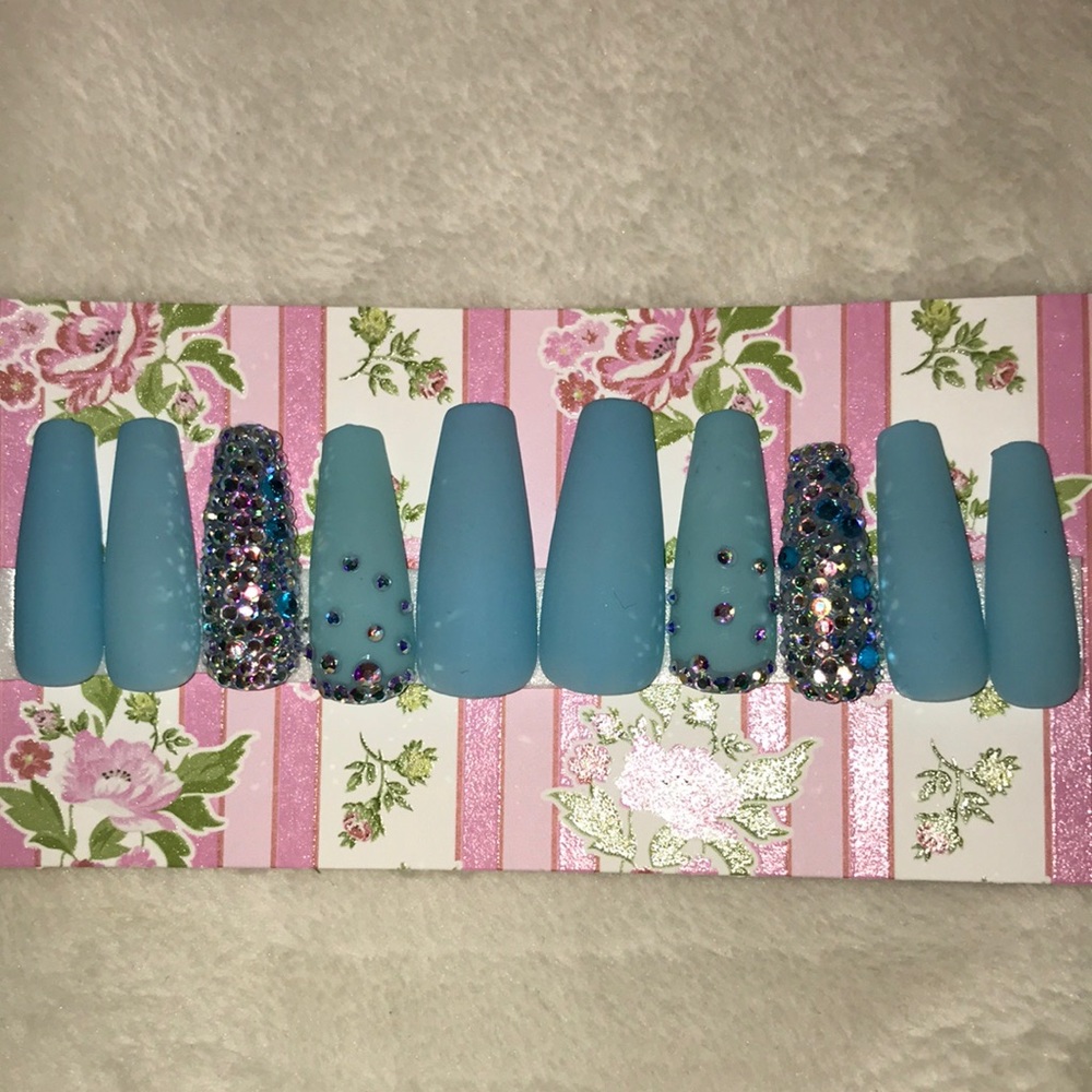 Blue Press on nails